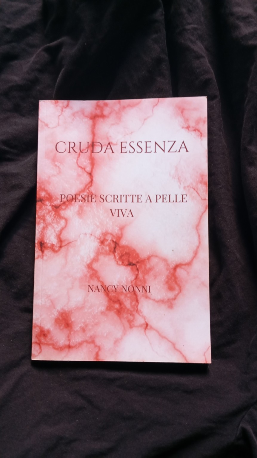 Cruda Essenza, copia cartacea
